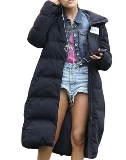 Finestkind 2023 Jenna Ortega (Mabel) Puffer Coat
