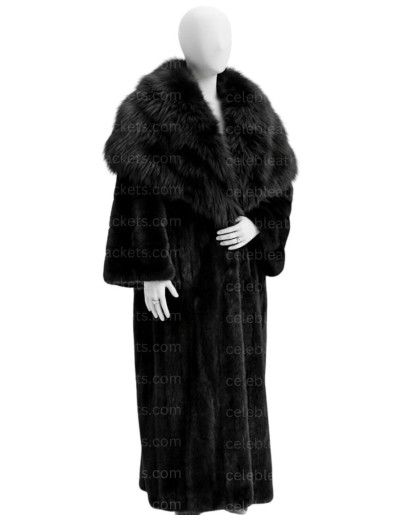 Bianca Censori Grammys 2025 Black Fur Coat Outfit